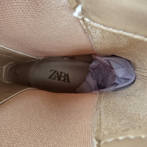 NWT Zara Women's Beige Heeled Boots - Picture 4 of 5